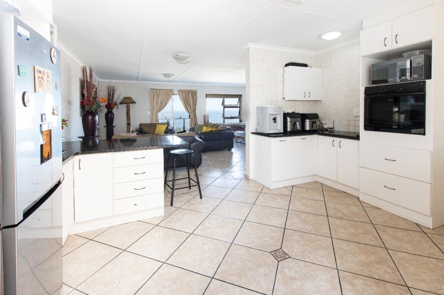 To Let 3 Bedroom Property for Rent in Dana Bay Western Cape